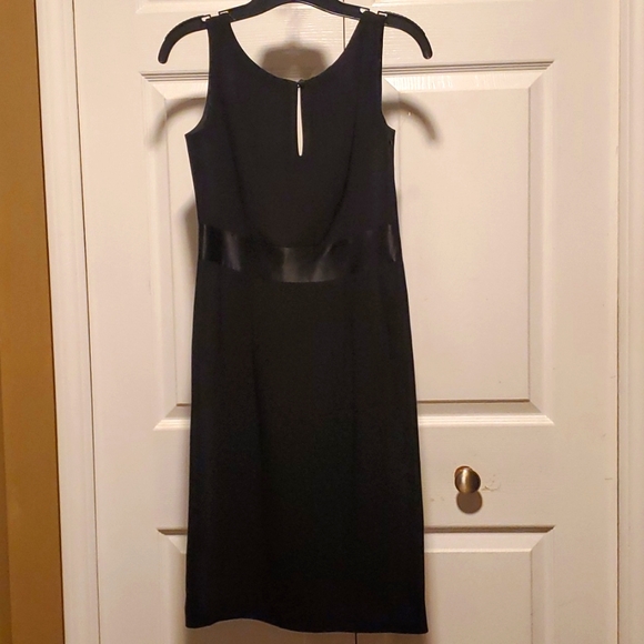 NWOT Ann Taylor Front Key Hole Square Neck Back Women's Black Dress - Size 0 - Picture 1 of 12